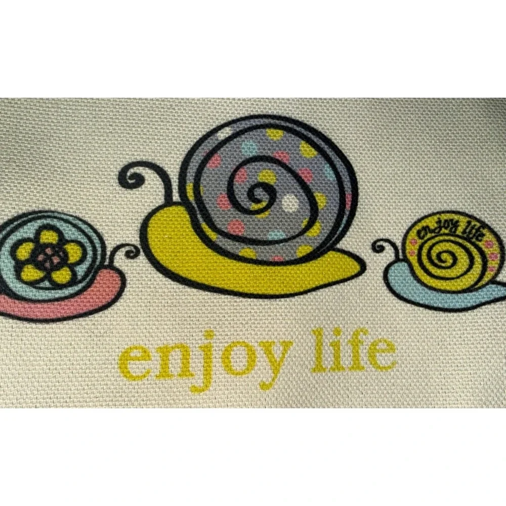 Thirty-one Canvas Pouch  Makeup Bag‎ Snail 